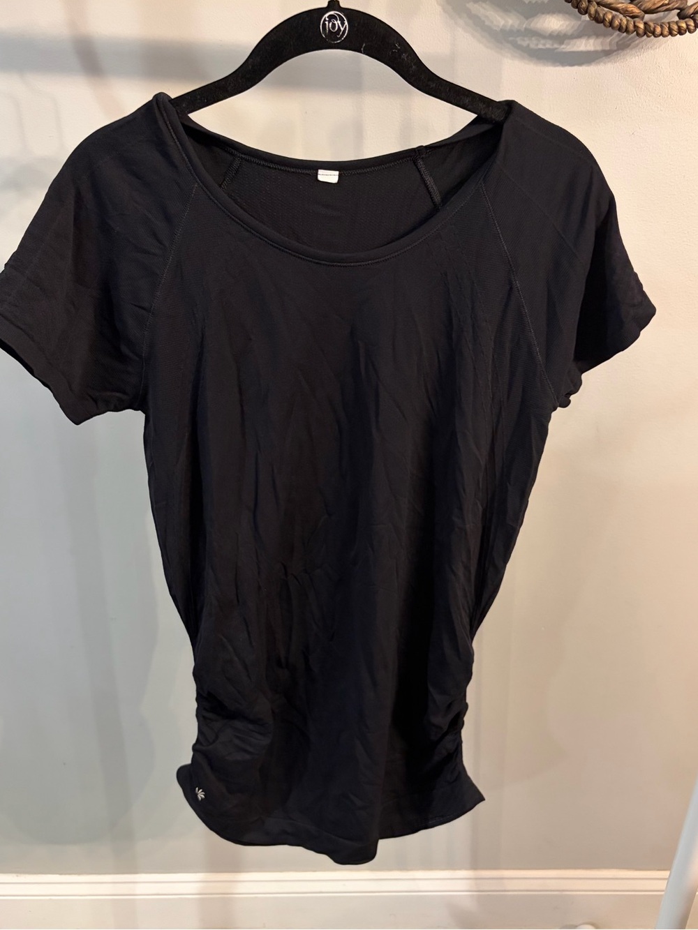 Athleta Black Short Sleeve Scoop Neck rouched sides Performance Tee size medium